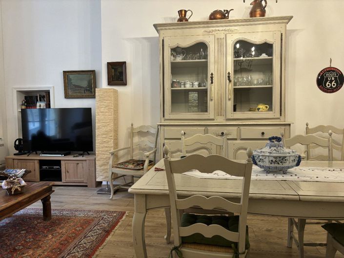 Image No.6-2 Bed Property for sale