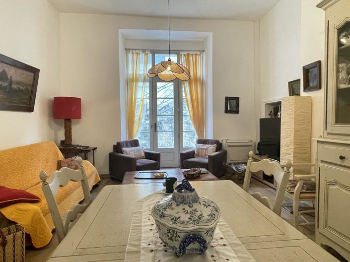 Image No.7-2 Bed Property for sale