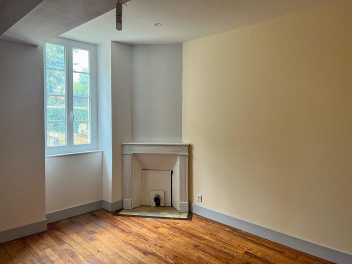 Image No.4-2 Bed House for sale