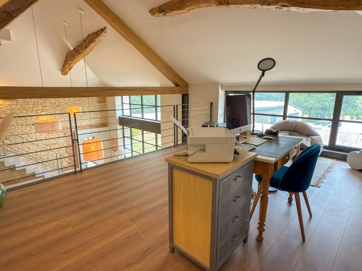 Image No.17-3 Bed Property for sale