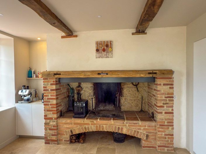 Image No.8-3 Bed Property for sale