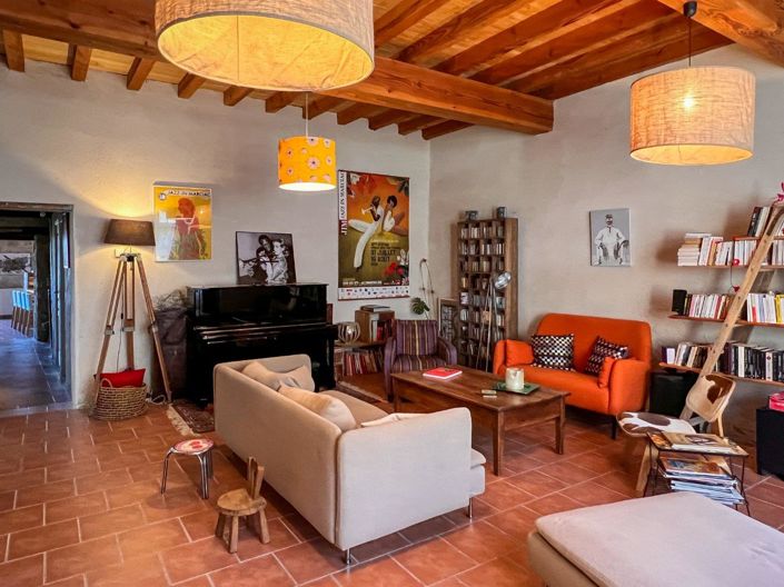 Image No.6-3 Bed House for sale