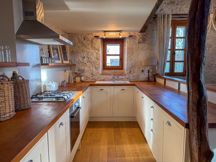 Image No.18-4 Bed Property for sale