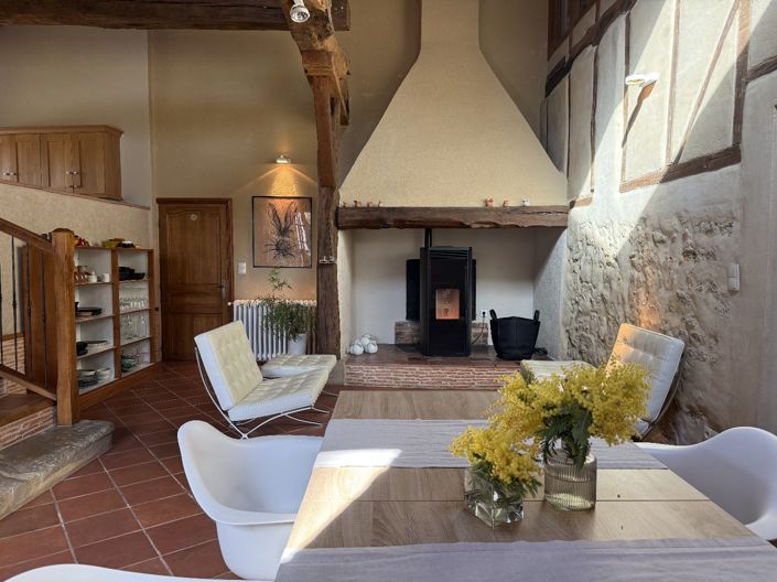 Image No.7-6 Bed Property for sale