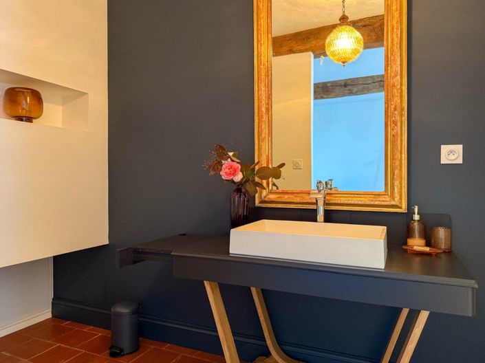 Image No.18-6 Bed Property for sale