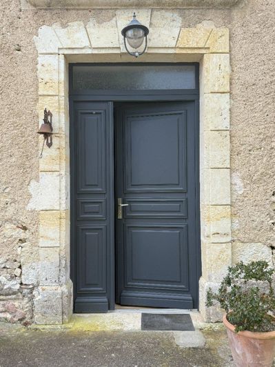 Image No.6-6 Bed Property for sale