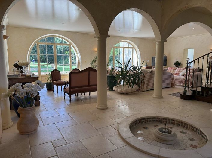 Image No.4-6 Bed Property for sale