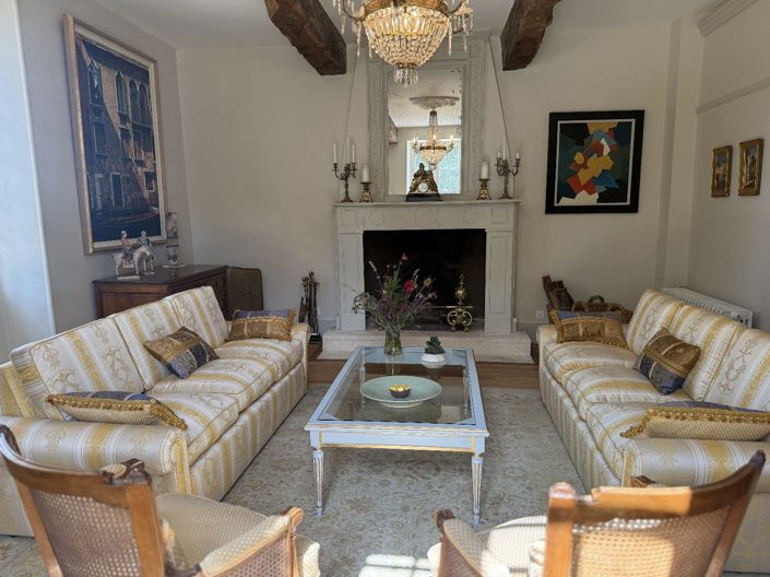 Image No.6-4 Bed House for sale