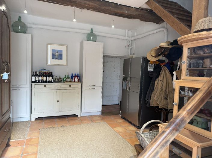 Image No.9-4 Bed House for sale