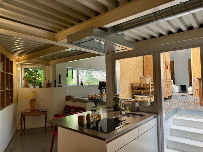 Image No.8-3 Bed Property for sale