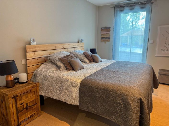 Image No.10-4 Bed Property for sale