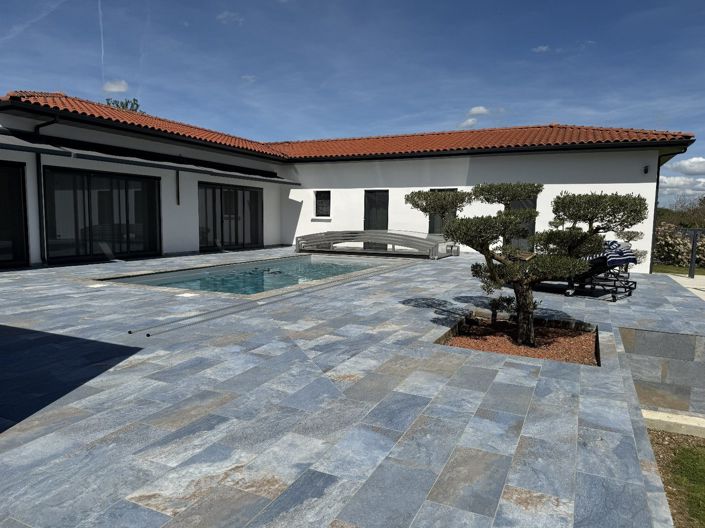Image No.18-4 Bed Property for sale