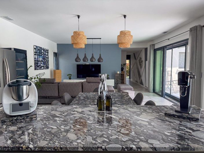 Image No.6-4 Bed Property for sale