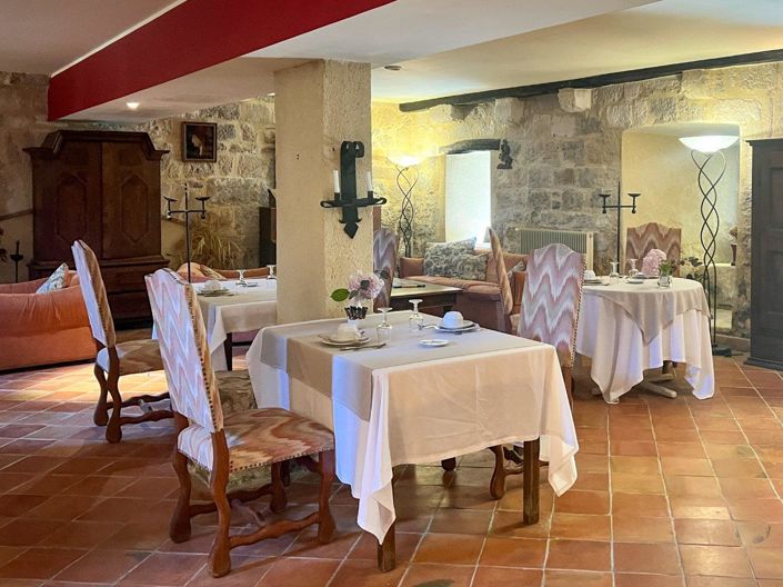 Image No.7-13 Bed Property for sale