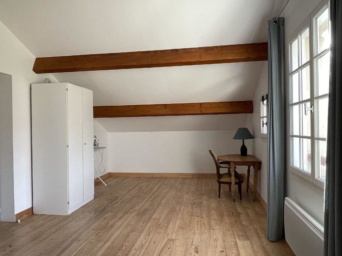 Image No.15-6 Bed House for sale