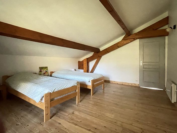 Image No.17-6 Bed House for sale