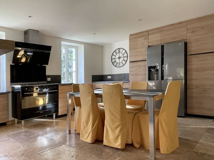 Image No.5-6 Bed House for sale