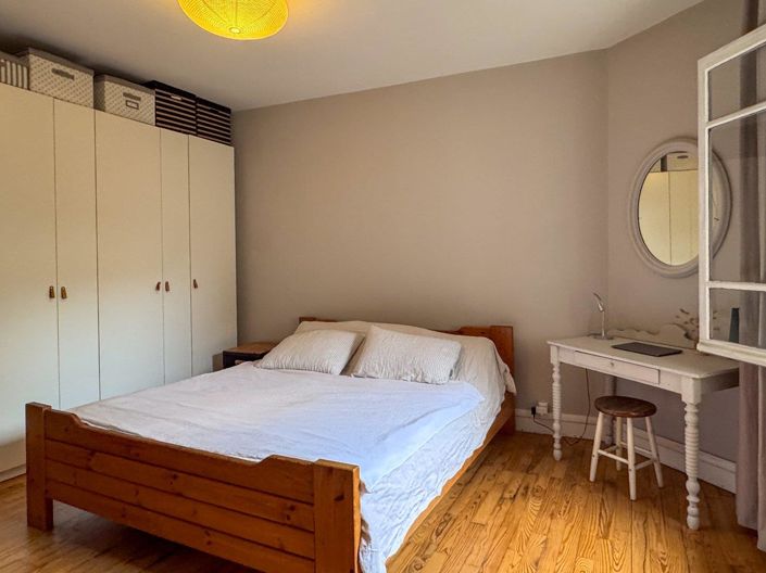 Image No.8-3 Bed House for sale