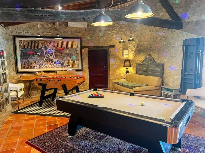 Image No.13-7 Bed Property for sale