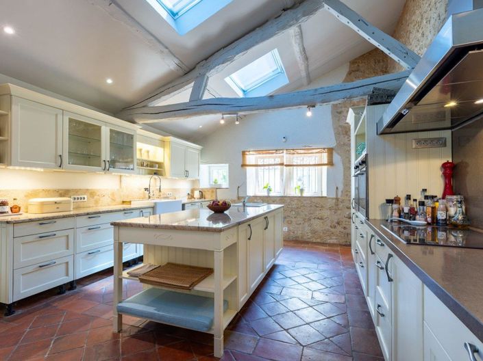 Image No.8-9 Bed House for sale