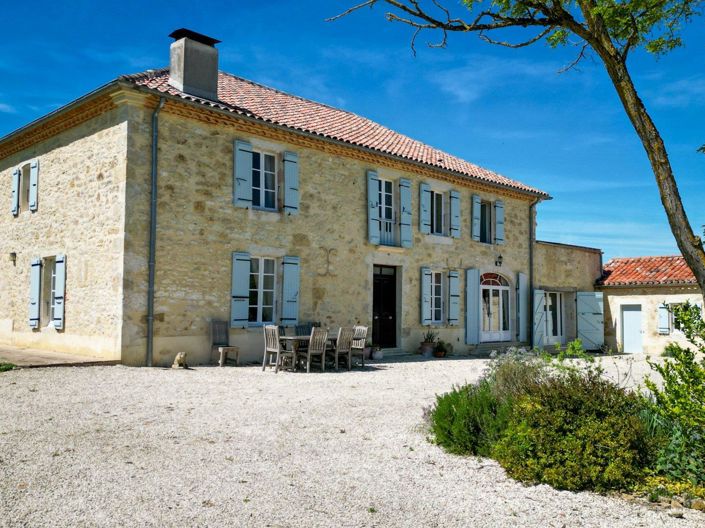 Image No.6-4 Bed Property for sale