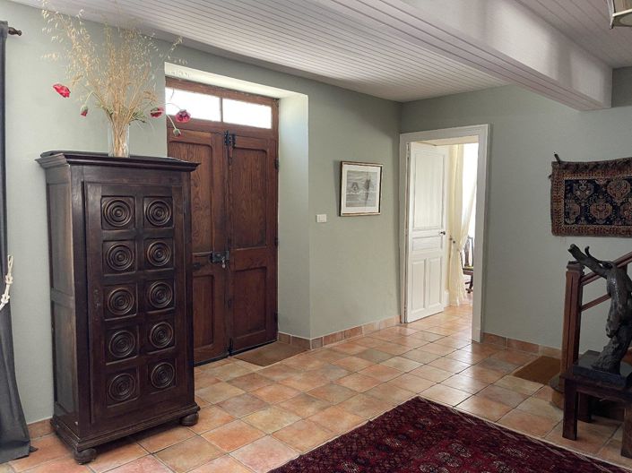 Image No.7-4 Bed Property for sale