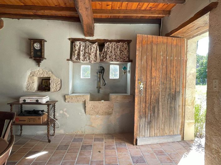 Image No.14-7 Bed House for sale