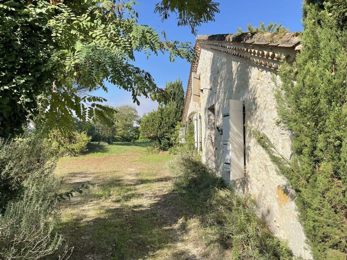 Image No.18-7 Bed House for sale