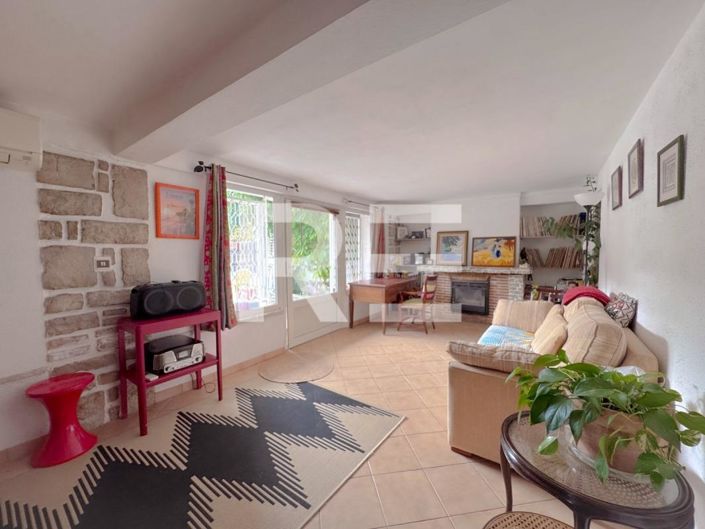 Image No.10-5 Bed House for sale