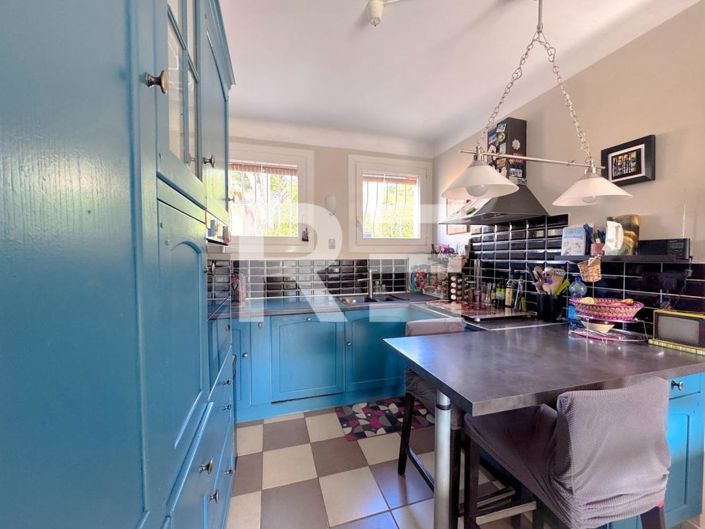 Image No.5-5 Bed House for sale