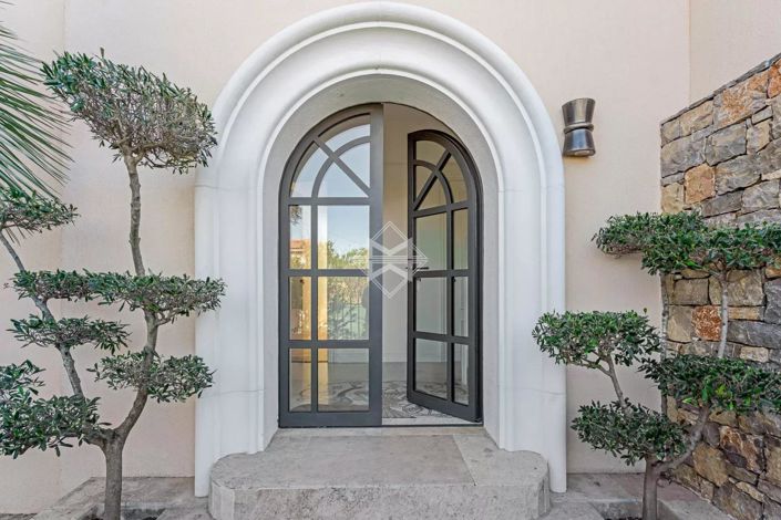 Image No.12-5 Bed House for sale