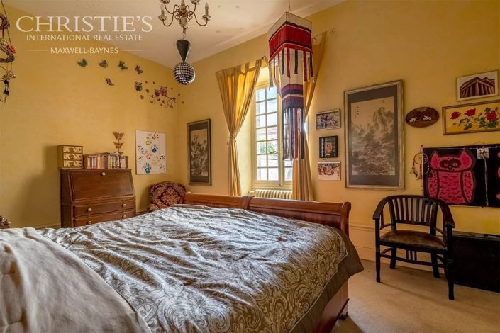 Image No.28-14 Bed House for sale