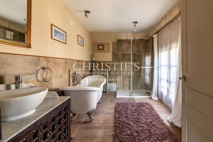 Image No.38-14 Bed House for sale