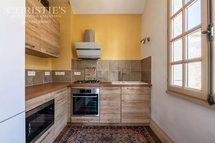 Image No.46-14 Bed House for sale