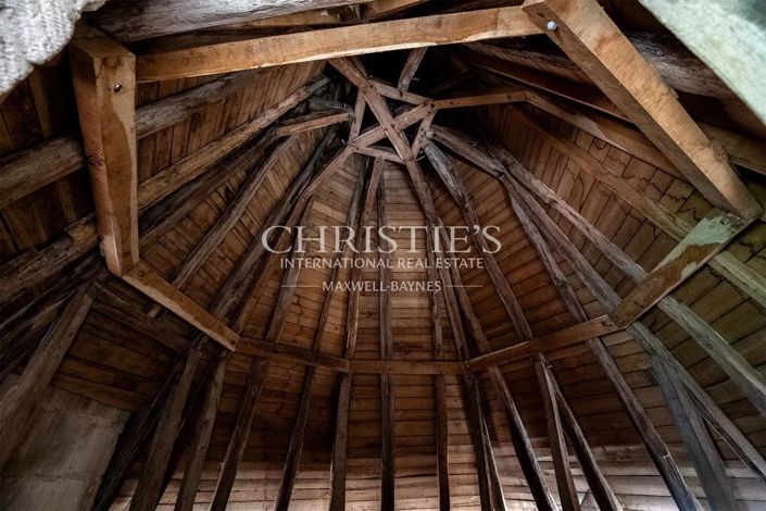 Image No.52-14 Bed House for sale