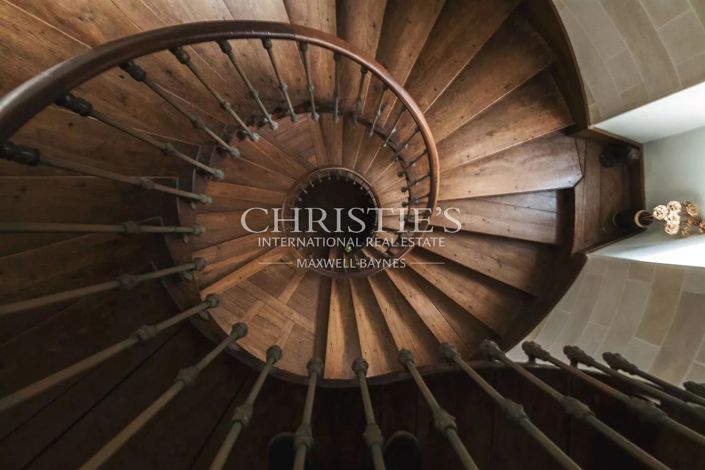 Image No.53-14 Bed House for sale