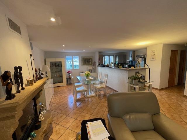 Image No.4-3 Bed House for sale