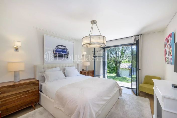 Image No.14-5 Bed House for sale