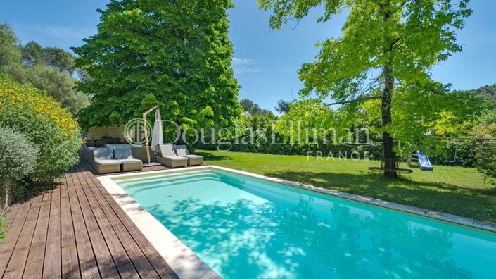 Image No.4-5 Bed House for sale