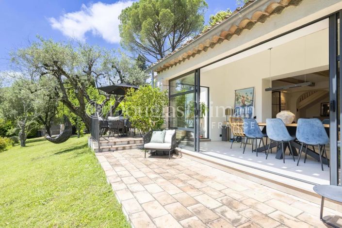 Image No.6-5 Bed House for sale