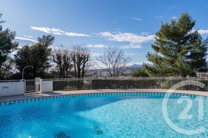 Image No.20-2 Bed Apartment for sale