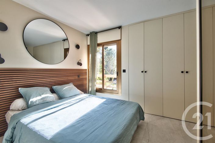 Image No.10-1 Bed Apartment for sale