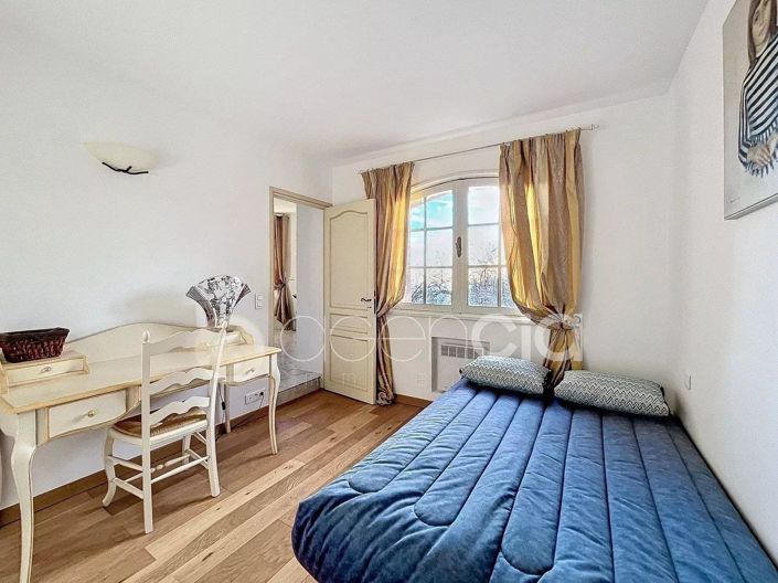 Image No.19-4 Bed House for sale