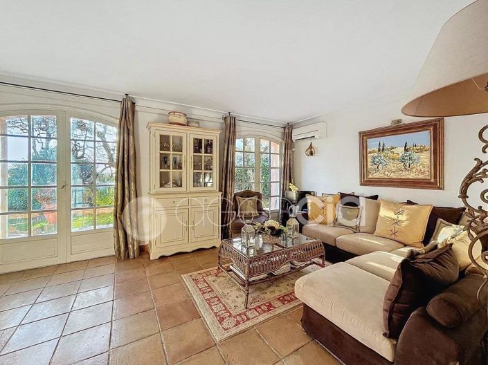 Image No.7-4 Bed House for sale