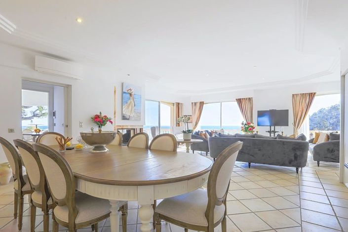 Image No.14-8 Bed House for sale