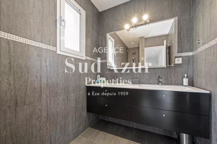 Image No.25-House for sale