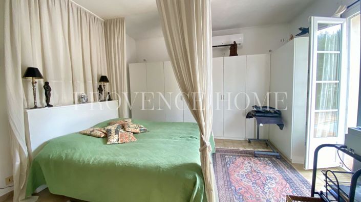 Image No.10-3 Bed House for sale