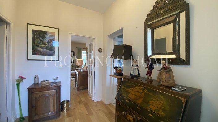 Image No.11-3 Bed House for sale