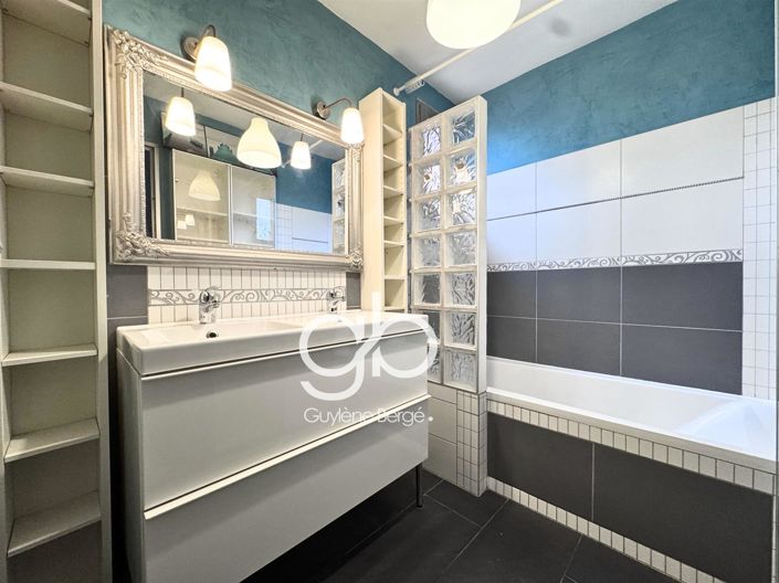 Image No.12-4 Bed House for sale