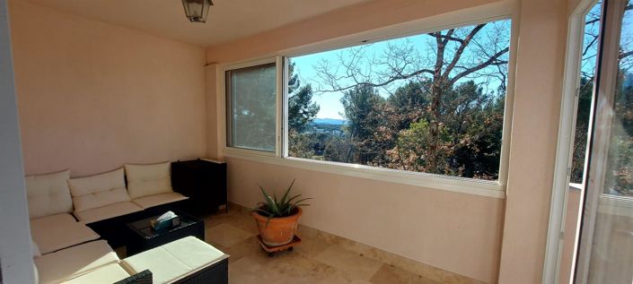 Image No.10-5 Bed House for sale